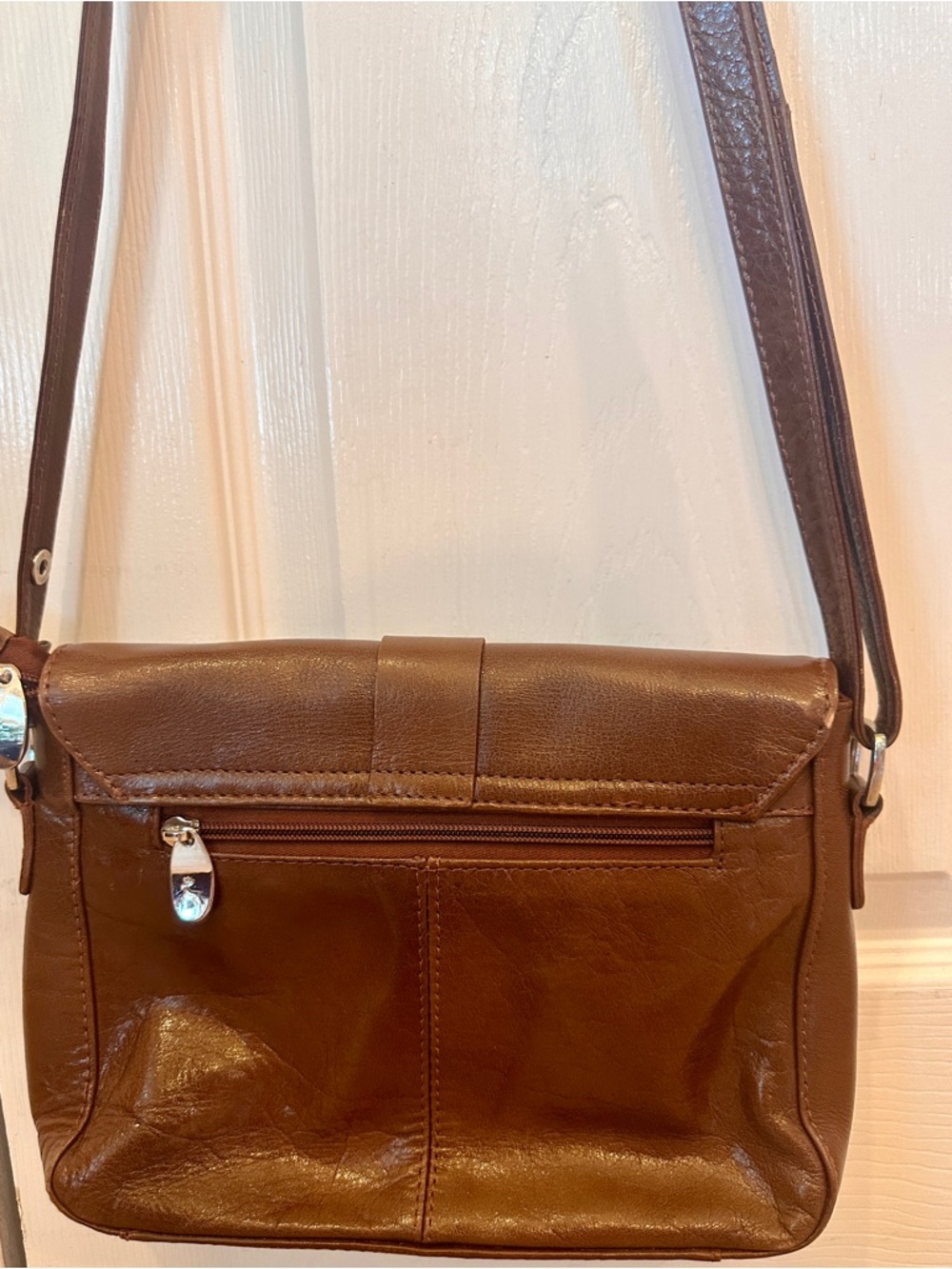 Everyday Brown Leather Crossbody Bag with Front Zip Pocket